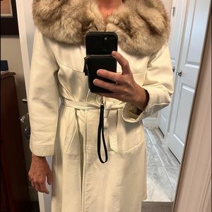 Vintage off white leather coat with fur collar